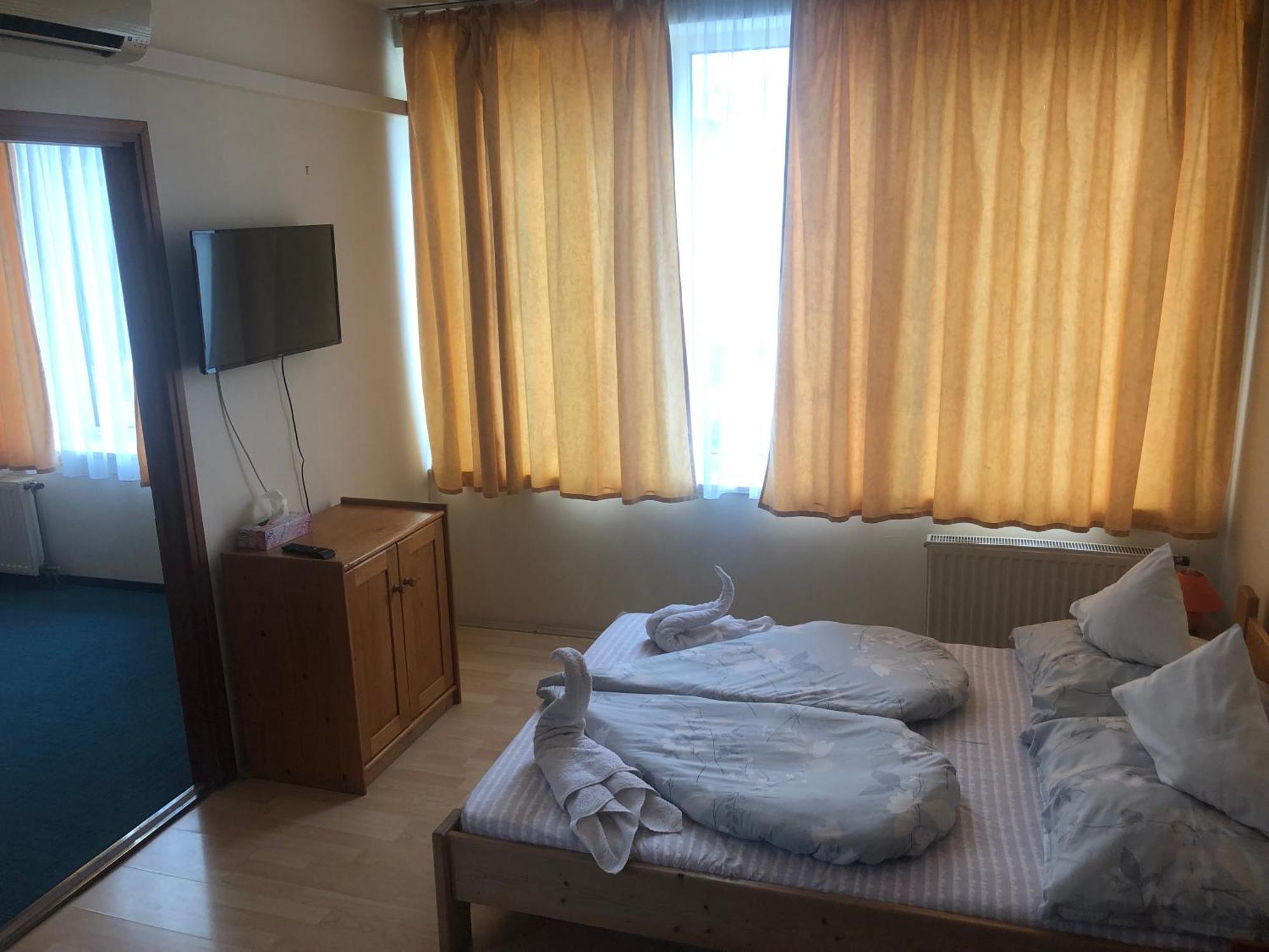City Hotel Siofok Luaran gambar