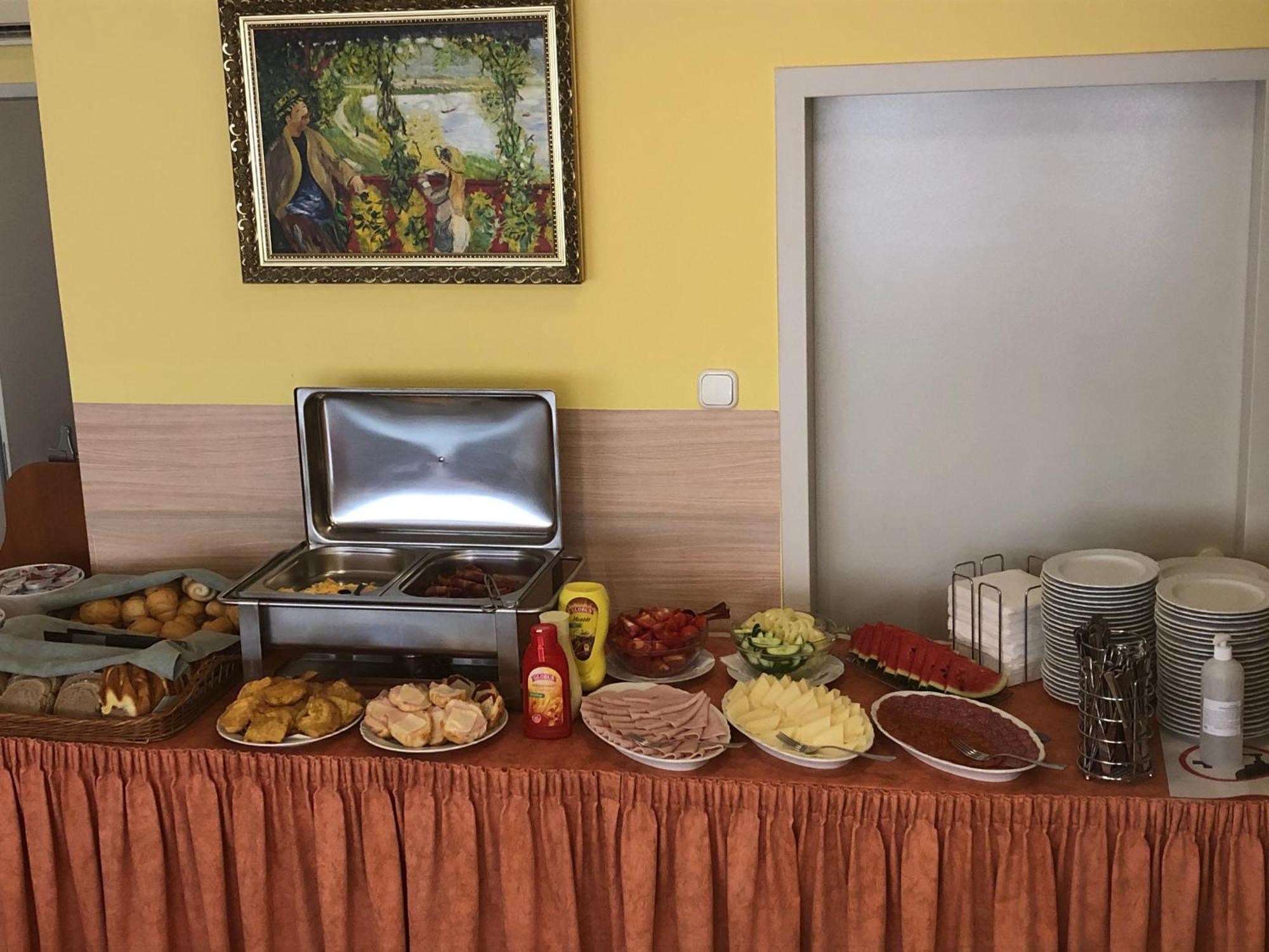 City Hotel Siofok Luaran gambar
